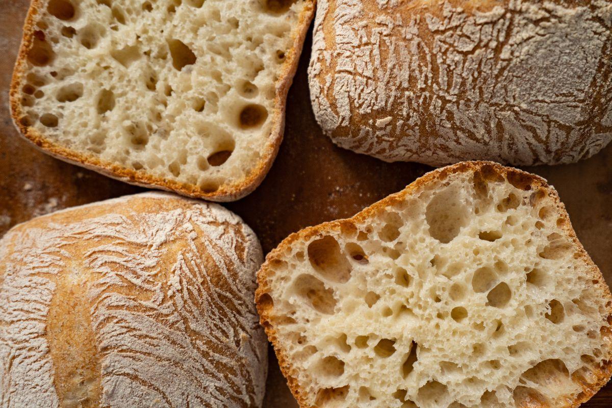 Itališka ciabatta. Išsikepkite šią skanią duoną namuose!