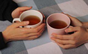 Jei geriate arbatą vos tik pabudę, turite tai žinoti!