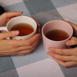 Jei geriate arbatą vos tik pabudę, turite tai žinoti!