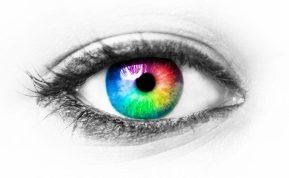 Ką apie žmogų sako jo akių spalva?