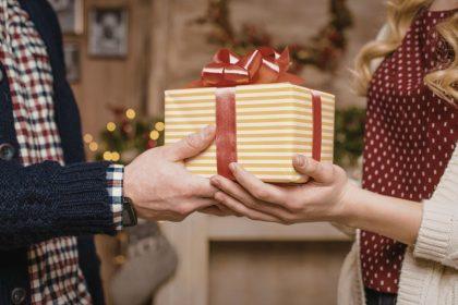 Ką padovanoti vaikinui švenčių proga pagal Zodiako ženklą?