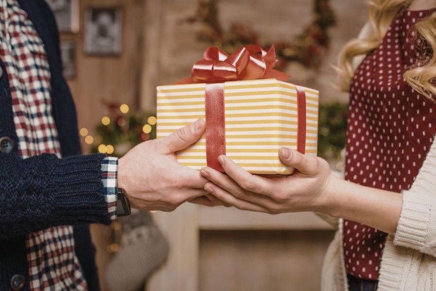 Ką padovanoti vaikinui švenčių proga pagal Zodiako ženklą?