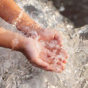 Ką reikia daryti, kad į jūsų gyvenimą plūstų gausybė ir laimė