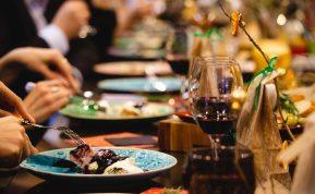 Ką už 15 eurų galite užsisakyti restoranuose įvairiose pasaulio šalyse