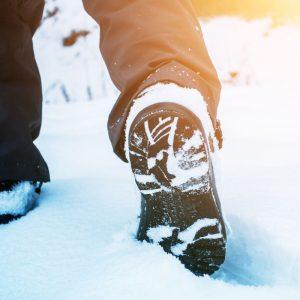 Kad žiemą kojos nesušaltų, pasinaudokite šiuo metodu!