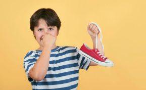 Kaip atsikratyti nemalonaus batų kvapo per 30 minučių?