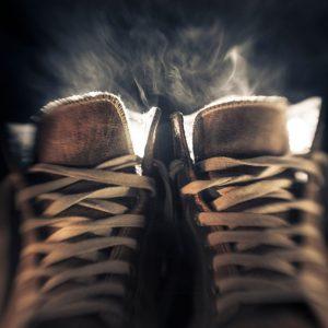 Kaip atsikratyti nemalonaus iš batų sklindančio kvapo: paprasti sprendimo būdai