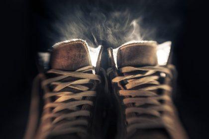 Kaip atsikratyti nemalonaus iš batų sklindančio kvapo: paprasti sprendimo būdai