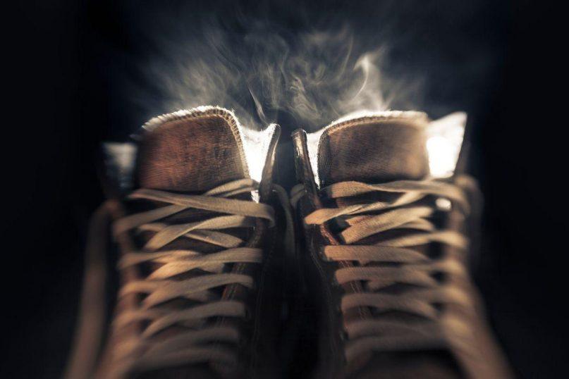 Kaip atsikratyti nemalonaus iš batų sklindančio kvapo: paprasti sprendimo būdai