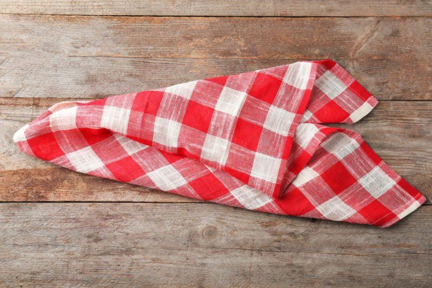 Kaip atsikratyti nemalonaus kvapo iš virtuvinių rankšluosčių su actu