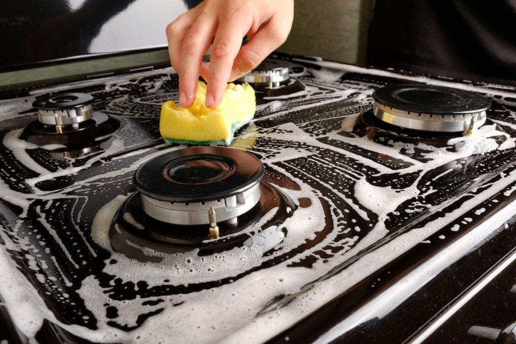 Kaip dažnai reikia valyti viryklę