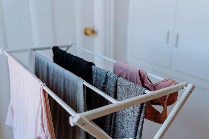 Kaip išdžiovinti skalbinius, jei namuose yra prasta ventiliacija?