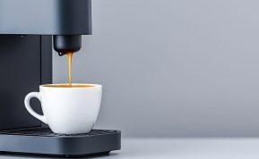 Kaip išvengti brangių kavos aparato remonto: kovojame su kalkių nuosėdomis