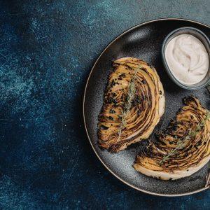 Kaip kopūstą paversti sočiu užkandžiu? Galime tai padaryti per kelias minutes