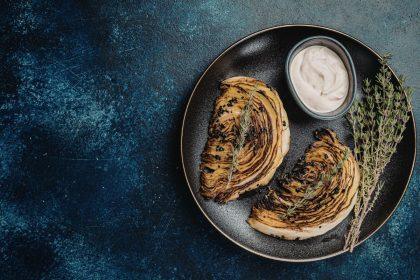 Kaip kopūstą paversti sočiu užkandžiu? Galime tai padaryti per kelias minutes