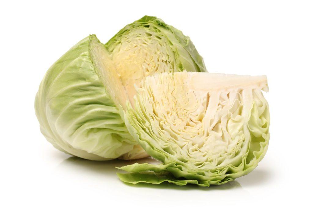 Kaip kopūstą paversti sočiu užkandžiu? Galime tai padaryti per kelias minutes. Papildomi kopūsto patiekimo būdai