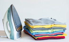 Kaip nesunkiai išlyginti skalbinius po skalbimo?