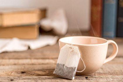 Kaip panaudoti arbatos pakelius sode: augalai augs sveiki