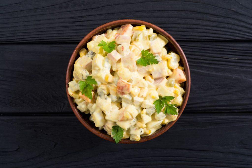 Kaip paruošti tikrai skanią baltą mišrainę? Sekite šias instrukcijas! Kaip pagerinti mišrainės skonį