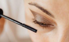 Kaip pasiekti tobulas blakstienas: 8 paprasti triukai