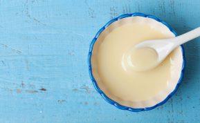 Kaip pasigaminti kondensuotą pieną namuose? Reikės vos dviejų ingredientų