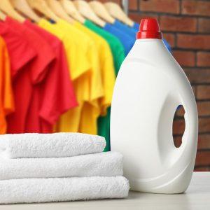 Kaip pasigaminti naminį audinių minkštiklį? Šis receptas tikrai padės sutaupyti