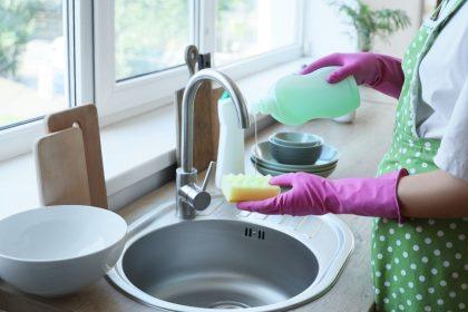 Kaip pasigaminti naminį indų ploviklį? Jums reikės tik keturių ingredientų