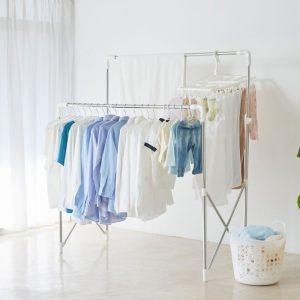 Kaip skalbti ir džiovinti drabužius namuose be pavojaus sveikatai