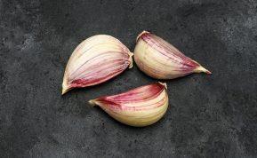 Kaip valgyti česnaką: pasirodo, dauguma žmonių nežino apie tikrąją jo naudą