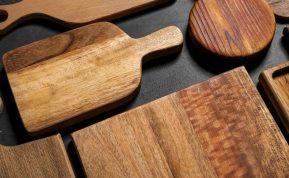 Kaip valyti medinę pjaustymo lentelę: paprasti, tačiau efektyvūs patarimai