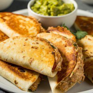 Karštų sumuštinių mėgėjams: 3 receptai su lavašais