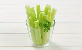 Kas atsitiks, jei bent kartą per savaitę valgysite salierą? Jūsų kūnas jums padėkos!