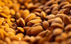 Kas atsitiks, jei kasdien suvalgysite saują migdolų?