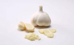 Kas nutiks, jei kasdien valgysite česnakus: užtenka vienos skiltelės