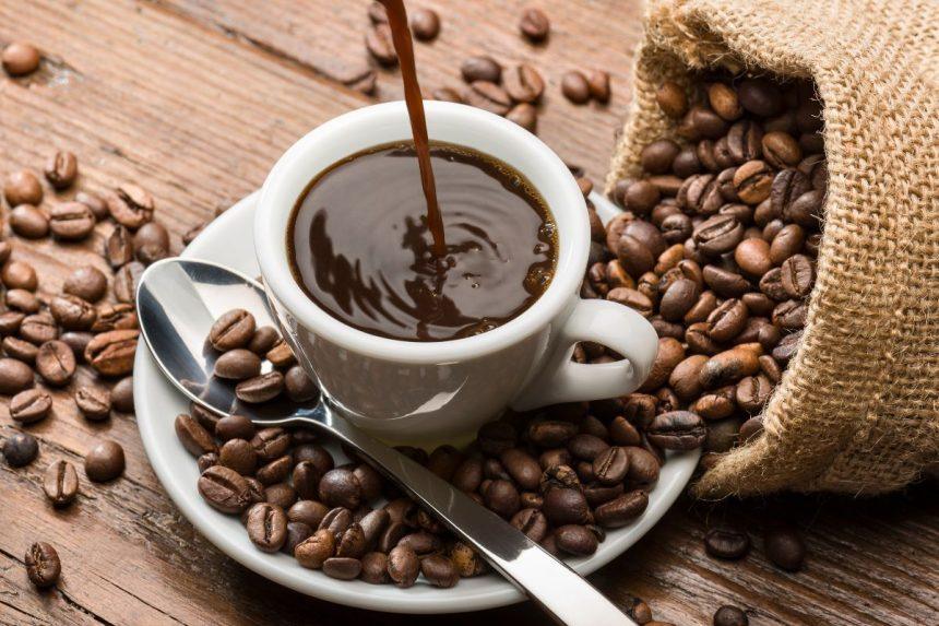 Kiek puodelių kavos galite išgerti nepakenkdami savo sveikatai: daugelis žmonių to nežino