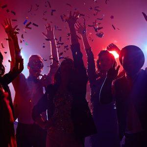 Ko reikia atsikratyti prieš Naujuosius metus, kad būtumėte laimingesni?