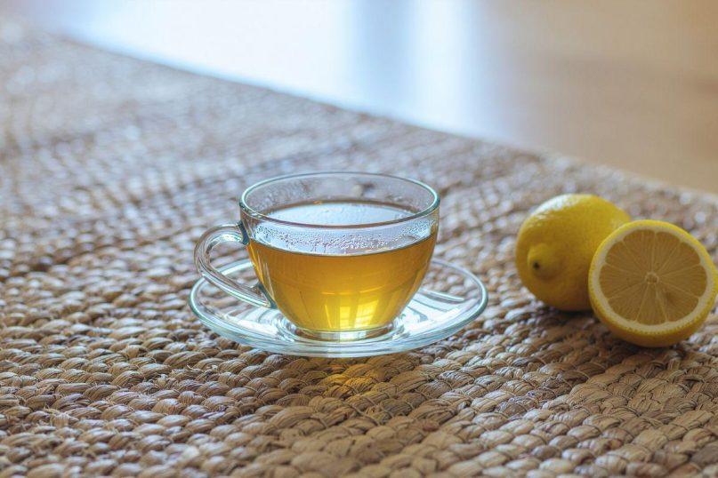 Kodėl nereikėtų gerti žaliosios arbatos su cukrumi: atsisakykite šio įpročio