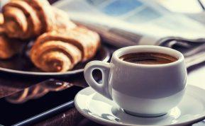Kodėl neturėtumėte atsisakyti kavos: medikai pateikė pagrindinius argumentus