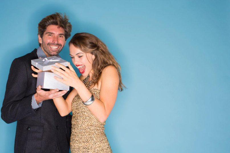 Kodėl pavojinga gauti dovanas iš nemalonių žmonių?