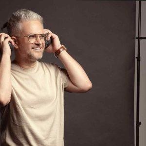 Kokias asocijacijas žalia spalva kelia žinomiems Lietuvos atlikėjams, menininkams ir veikėjams? Sužinokite!