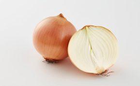 Kokie atsitiks, jei kasdien valgysite svogūnus: ekspertai įvardijo 8 privalumus