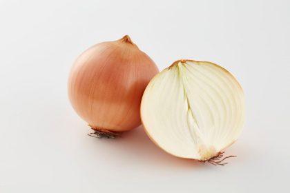 Kokie atsitiks, jei kasdien valgysite svogūnus: ekspertai įvardijo 8 privalumus