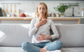 Kontroliuojamo kvėpavimo nauda: kas vyksta jūsų kūne, kai kvėpuojate sąmoningai