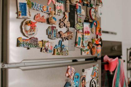 Magnetai ant šaldytuvo – pavojus, apie kurį daugelis net neįtaria