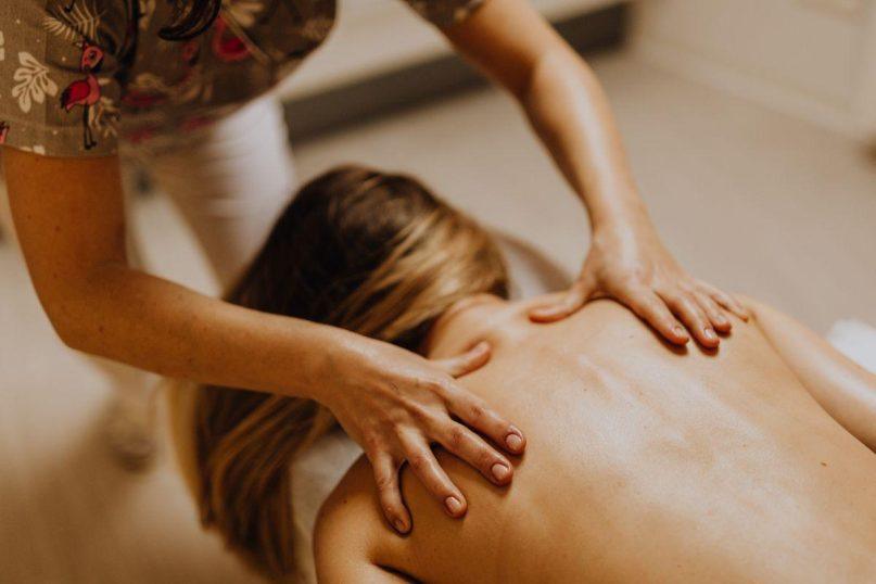 Masažo nauda: kodėl ši procedūra tampa svarbia sveikatos dalimi?