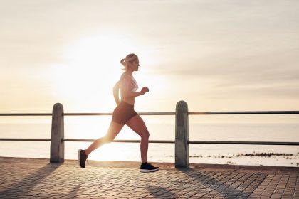 Mityba prieš ir po bėgimo: ką valgyti, kad organizmas gautų energijos ir greičiau atsistatytų