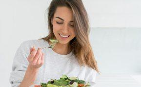 Mitybos specialistų patarimai, kaip pradėti valgyti mažiau