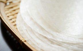 Naminiai ryžių traškučiai: paprastas ir sveikas užkandis, kurį pasigaminsite per 1 minutę