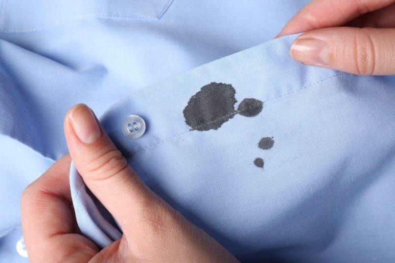 Naminis dėmių valiklis. Jums tereikia keturių produktų, kuriuos kiekvienas turi savo spintelėje