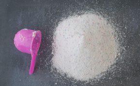 Natūralūs skalbimo milteliai. Tik du ingredientai, ir skalbiniai taps švarūs!